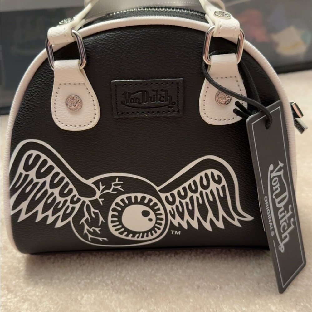Von Dutch Mini Bag in Black and White